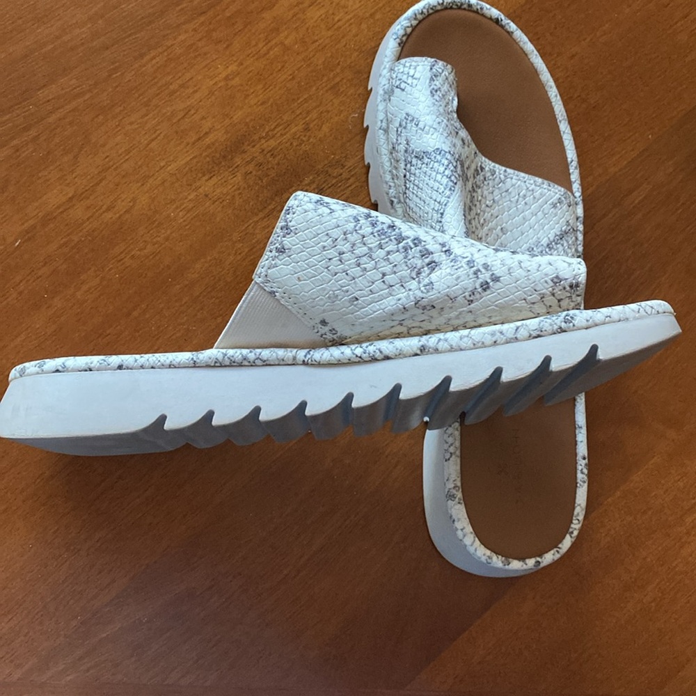 Caslon Farley Toe Loop Sandal Tan Leather Upper White Snakeskin Womens Size 9 M - Picture 3 of 7